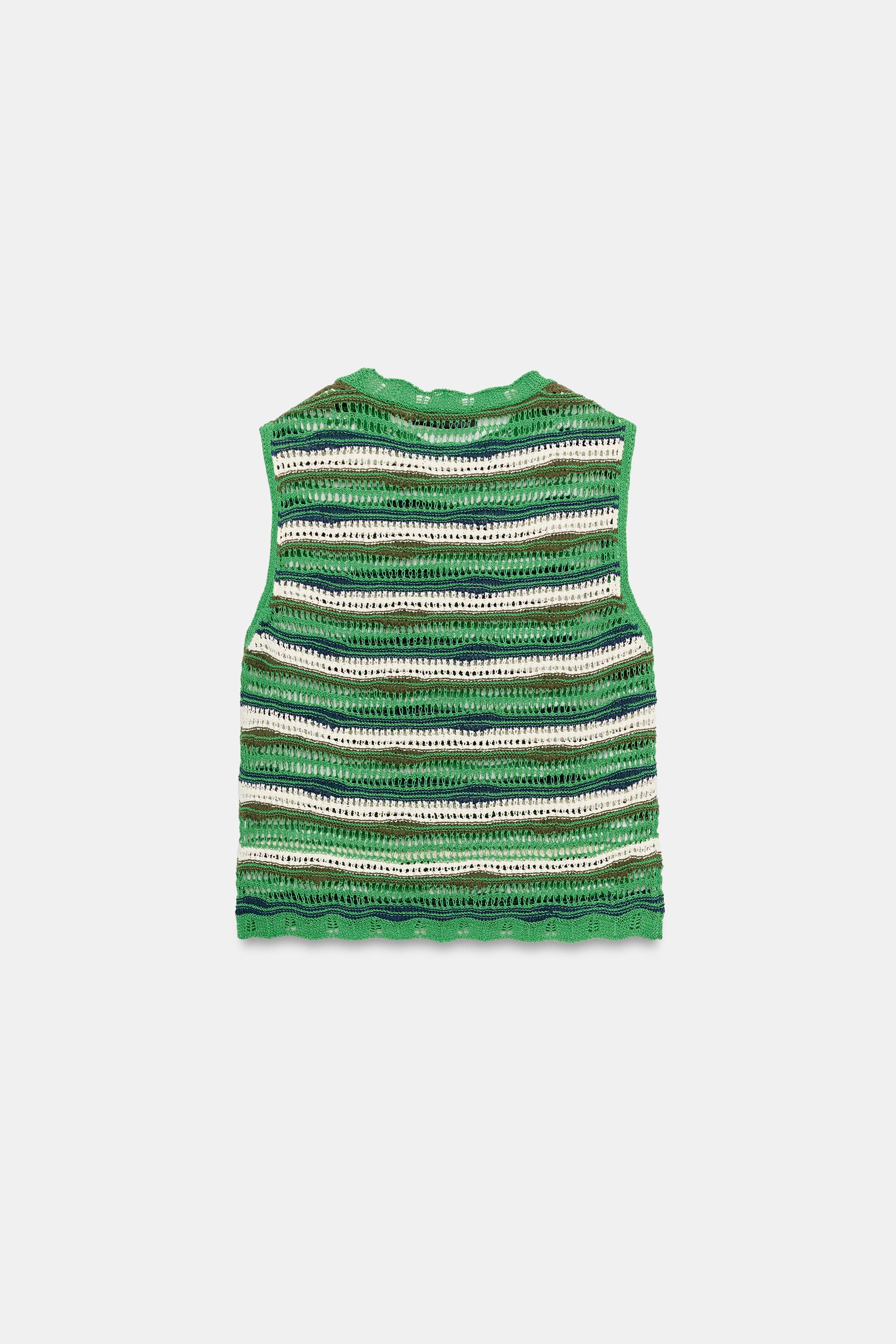 TEXTURED STRIPED KNIT TOP